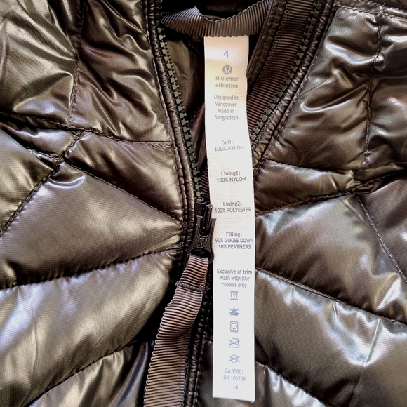 #32 LuLulemon Stylish Hoodie. Size: 4 - Picture 5 of 5